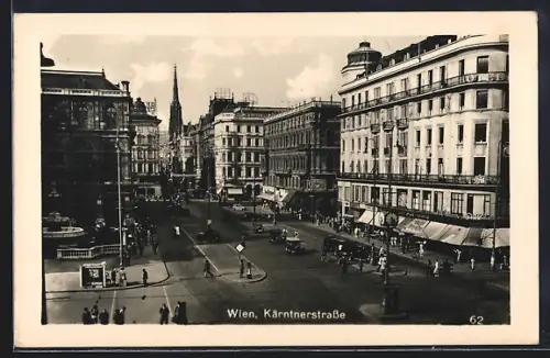 AK Wien, Kärntnerstrasse mit Brunnen, von oben gesehen