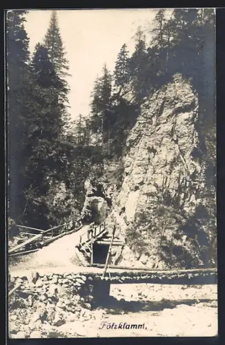 AK Thörl /Stmk., Fölzklamm, Partie an der Klamm mit Holzstegen