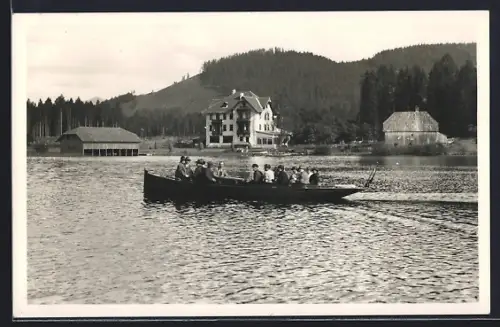 AK Erlaufsee, Hotel Herrenhaus, Ruderboot auf dem See