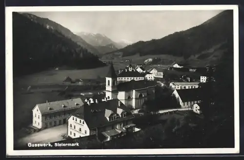 AK Gusswerk /Steiermark, Gasthof und Kirche mit Blick in Tal