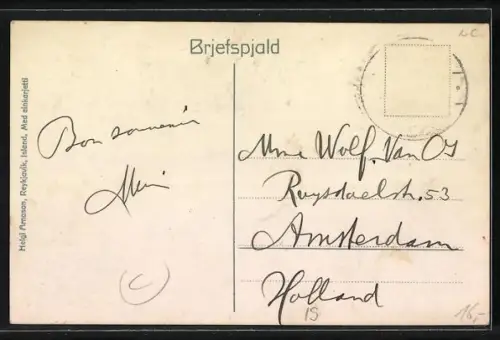 AK Reykjavik, Vid höfnina