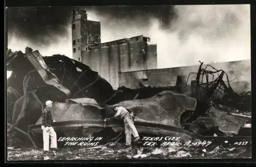AK Texas City, TX, Explosion 1947, Searching in the Ruins
