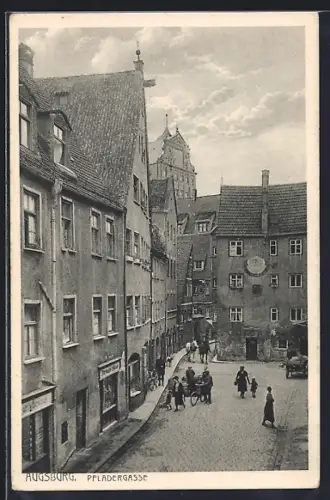 AK Augsburg, Pfladergasse mit Passanten