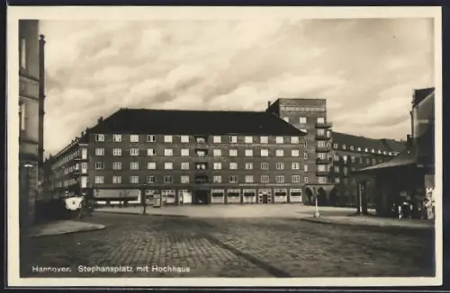 AK Hannover, Stephansplatz mit Strassenpartie am Hochhaus