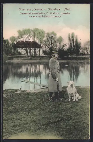 AK Harnecop b. Sternebeck, Generalfeldmarschall z. D. Graf von Haesler vor seinem Schloss mit Hund