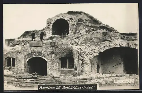 Foto-AK Rastatt, Bastion 25, Ruine jetzt Schloss Hotel