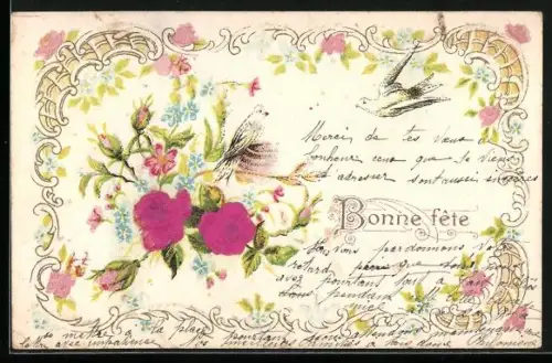 Stoff-Präge-AK Rosen mit Vergissmeinnicht, Vogelpaar, geprägte Ornamente