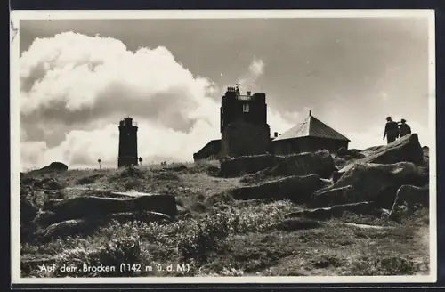 AK Brocken, Ortspanorama mit Felsen