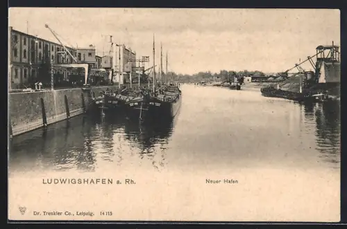 AK Ludwigshafen / Rhein, Kräne und Lastkähne im Hafen um 1900