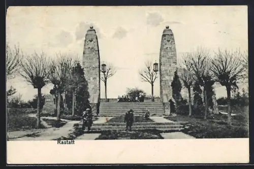 AK Rastatt, Denkmal mit zwei gemauerten Säulen