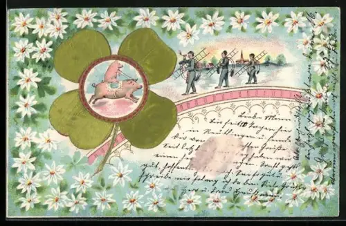 Stoff-Präge-AK Ferkel auf Schwein im Kleeblatt, Drei Schornsteinfeger