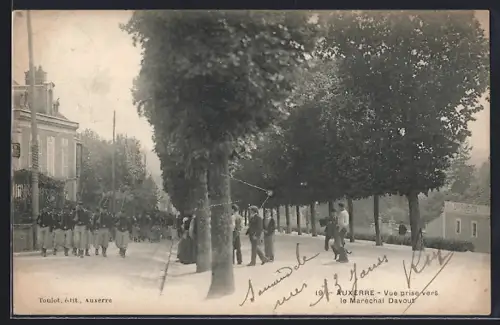 AK Auxerre, Vue prise vers le Maréchal Davout