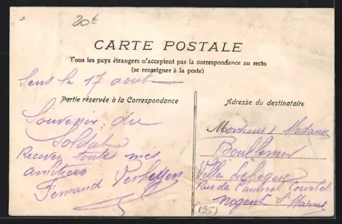 AK Sens, L`Avenue de la Gare avec une calèche et des passants