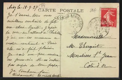 AK Aisy-sur-Armancon /Yonne, Route de Chablis et voitures anciennes devant l`hôtel de Bourgogne