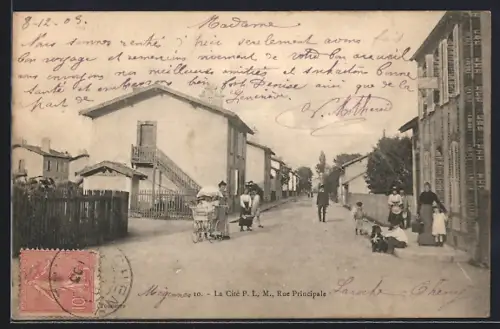 AK Migennes, La Cité P.L.M., Rue Principale animée avec passants et maisons