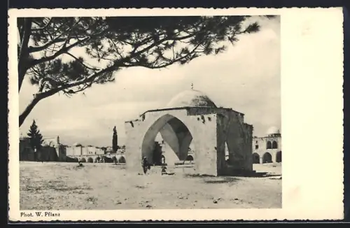 AK Jerusalem, Square of the Temple, fountain near Bab el Atem