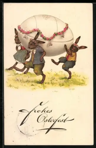 Künstler-AK Oserhasen mit Blumenkränzen tragen ein grosses Osterei, Frohes Osterfest