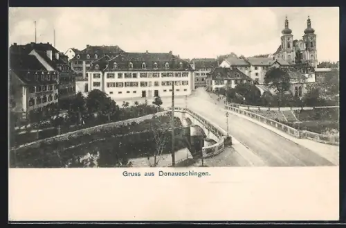 AK Donaueschingen, Ortsansicht über die Flussbrücke