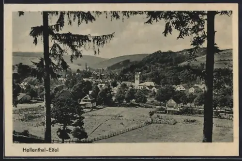 AK Hellenthal-Eifel, Teilansicht mit Kirche