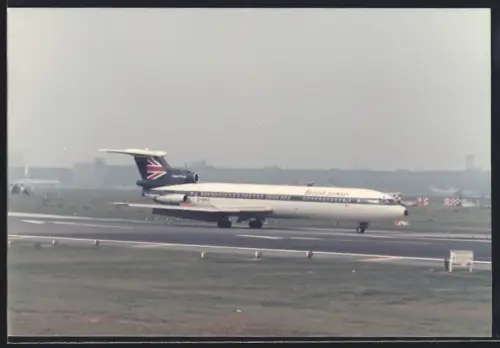 Fotografie Flughafen Berlin-Tempelhof, Flugzeug Hawker Siddeley Trident British Airways G-AWZU