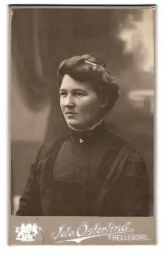 Fotografie Ida Österlind, Trelleborg, Östra Wallgatan 47A, Porträt einer Frau