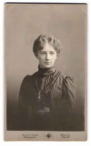 Fotografie Willy Dose, Bremen, Wall 116, Porträt einer jungen Frau