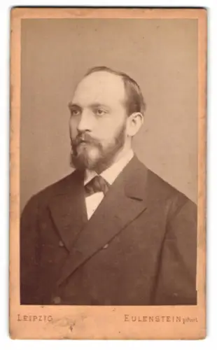 Fotografie Eulenstein, Leipzig, Zeitzer Strasse 34, Porträt eines Mannes mit Bart