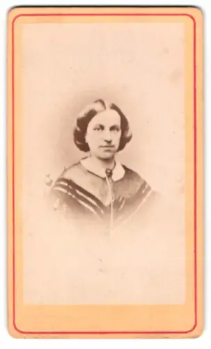 Fotografie Friedrich Müller, München, Kaufingerstrasse 21, Porträt einer Dame