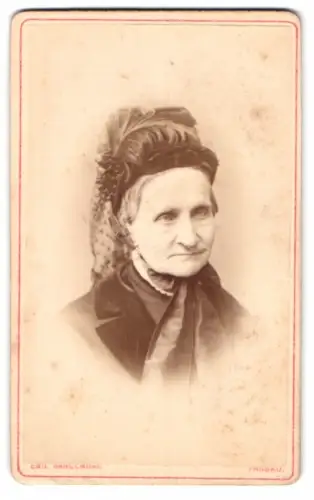 Fotografie Emil Wangemann, Passau, Heilige-Geiststr. 379, Porträt einer älteren Dame