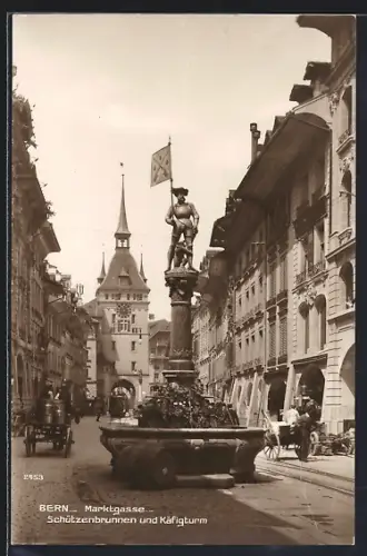 AK Bern, Strasse Marktgasse mit Schützenbrunnen und Käfigturm