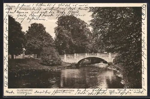 AK Oldenburg / O., Amalienbrücke mit Flusspartie