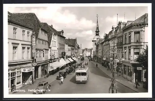 AK Oldenburg / O., Heilig-Geisstrasse mit Geschäften, Oberleitungsbus