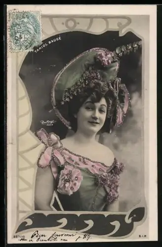 Glitzer-Perl-AK Hübsche Dame in grünem Kleid