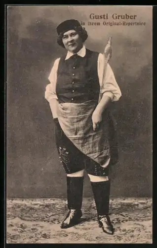 AK Gusti Gruber, in ihrem Original-Repertoire