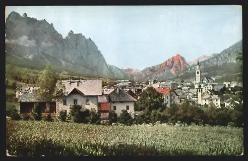 AK Cortina d `Ampezzo, Ortsansicht mit Kirche gegen die Berge