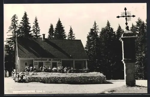 AK Seewiesen, Seebergpass, Alpenhaus am Seeberg, Gäste auf der Terrasse