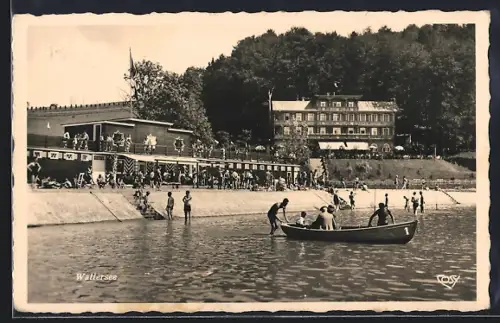 AK Neumarkt am Wallersee, Strandbad und Hotel