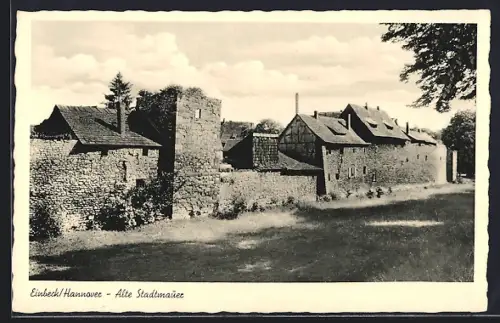 AK Einbeck /Hannover, Partie an der alten Stadtmauer