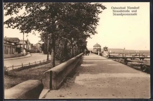 AK Niendorf / Ostseebad, Strandstrasse und Strandpromenade