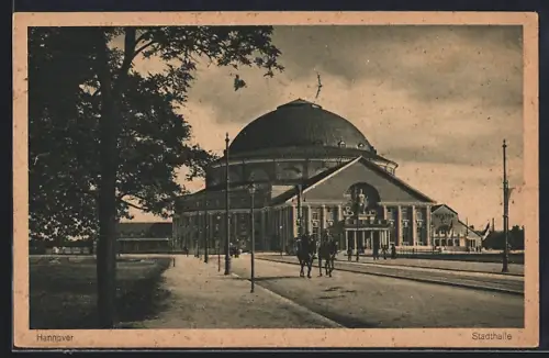 AK Hannover, Stadthalle mit Strasse