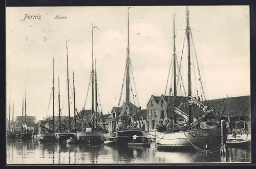 AK Pernis, Haven, Panorama