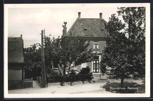 AK Noordeloos, Pastorie