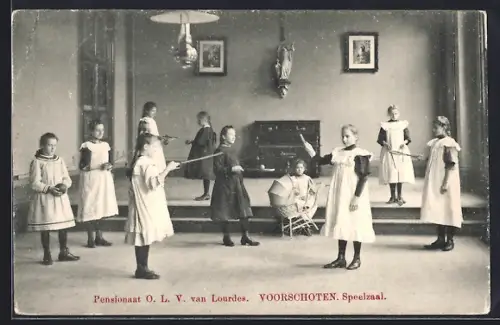 AK Voorschoten, Pensionaat O. L. V. van Lourdes, Speelzaal