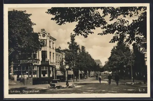 AK Leiden, Doezastraat, Strassenansicht