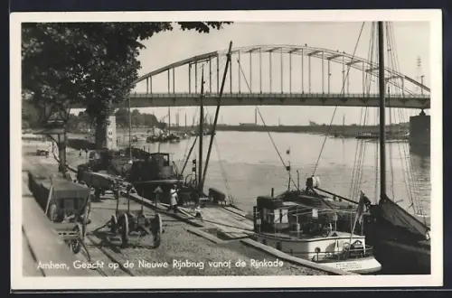 AK Arnhem, Gezicht op de Nieuwe Rijnbrug vanaf de Rijnkade