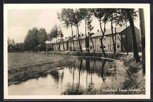 AK Nieuwland, Lange Schenkel