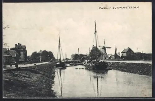 AK Nieuw-Amsterdam, Haven