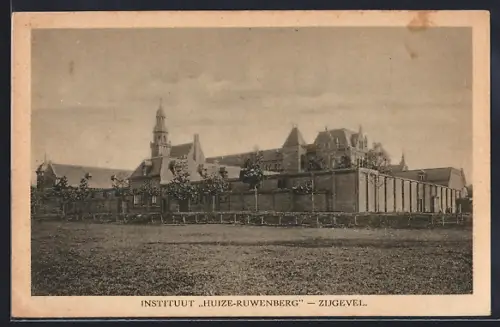 AK St. Michiels-Gestel, Zijgevel, Institut Huize-Ruwenberg