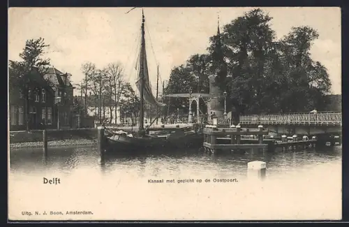 AK Delft, Kanaal met gezicht op de Oostpoort