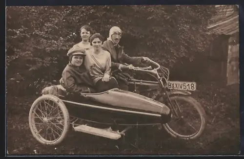 Foto-AK Motorrad Wanderer 4 PS 2 Zylinder mit Torpedo-Seitenwagen